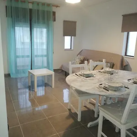 Olhos-D'Agua Apartamento Estrela Do Mar Lägenhet *
